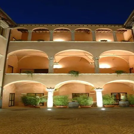 Palazzo Guiderocchi 4* أسكولي بيتشينو