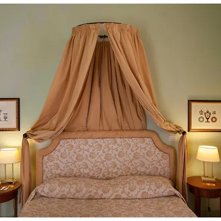 Palazzo Guiderocchi Hotel 4*