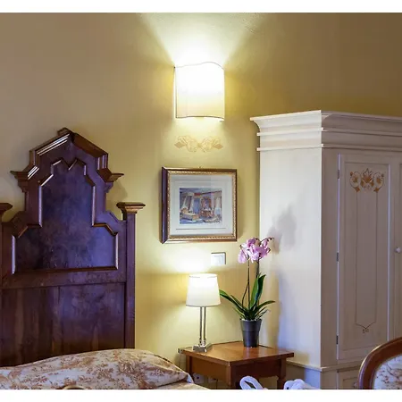 מלון Palazzo Guiderocchi 4*