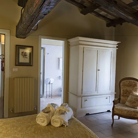 Palazzo Guiderocchi אסקולי פיצ'נו