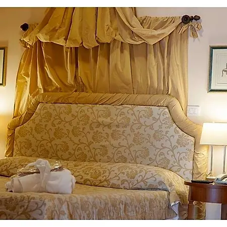 Palazzo Guiderocchi 4* Ascoli Piceno