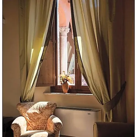 Palazzo Guiderocchi 4*