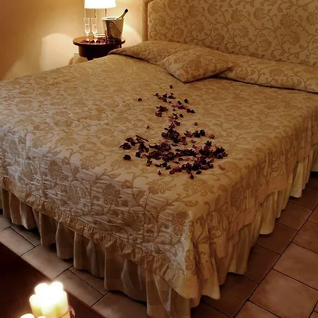 Palazzo Guiderocchi 4* Ascoli Piceno