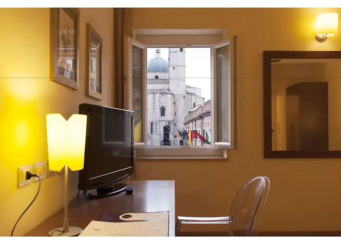 Palazzo Guiderocchi Ascoli Piceno